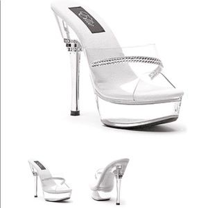 BRAND NEW - Sexy platform slide